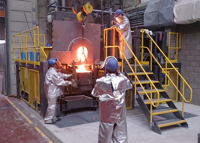 Special Induction melting furnace for technology centre in Belgium
